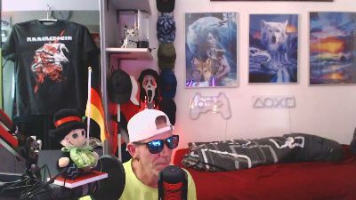 BaNaNeNOrAnGeN live cam on Cam4