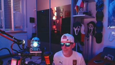 BaNaNeNOrAnGeN live cam on Cam4