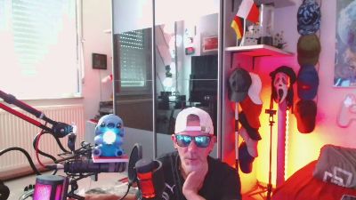 BaNaNeNOrAnGeN live cam on Cam4