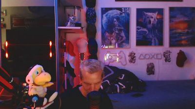 BaNaNeNOrAnGeN live cam on Cam4
