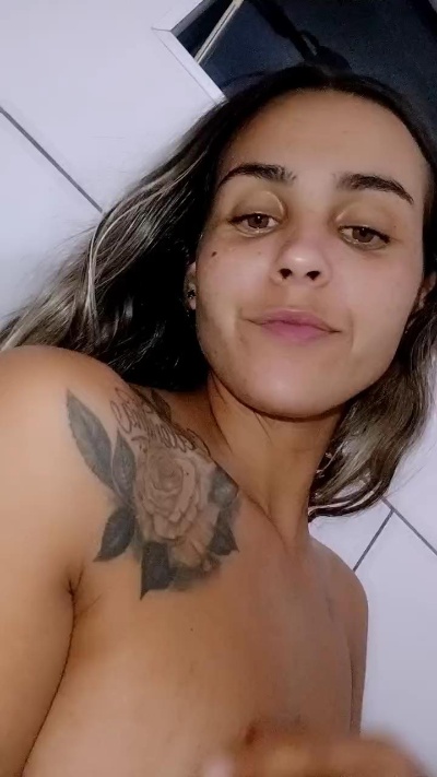 Babisurfistinha Live Webcam on Cam4
