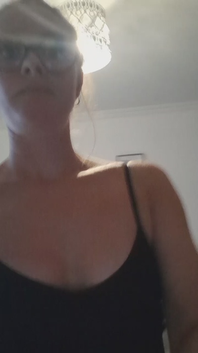 Baby4u007 live cam on Cam4