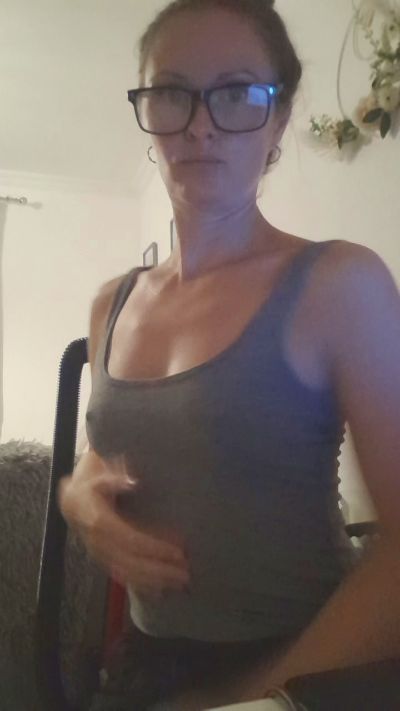 Baby4u007 live cam on Cam4