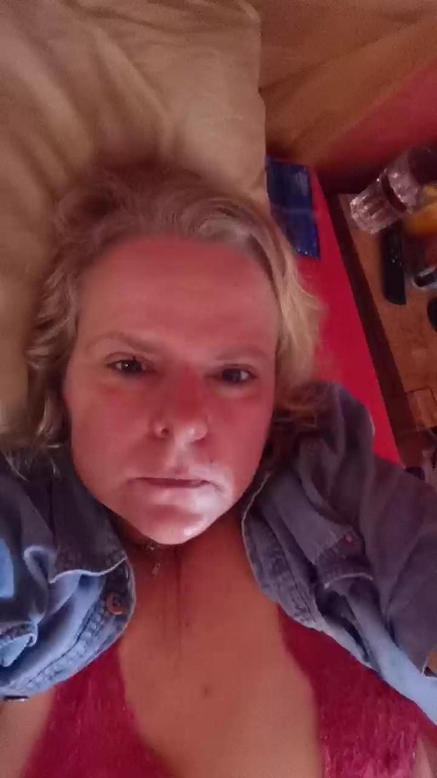 Baby7625 live cam on Cam4