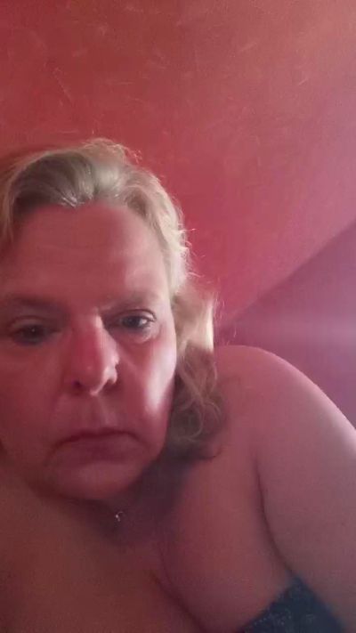 Baby7625 live cam on Cam4