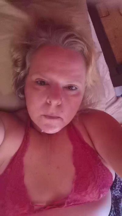 Baby7625 live cam on Cam4