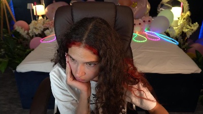 BabyFlowerr live cam on Cam4