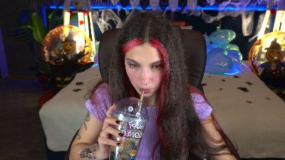 BabyFlowerr live cam on Cam4