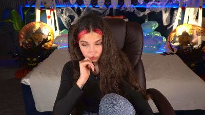 BabyFlowerr live cam on Cam4