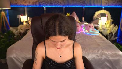 BabyFlowerr live cam on Cam4