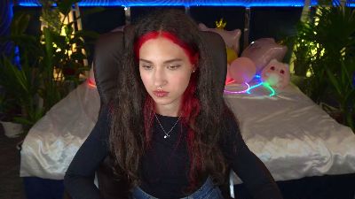 BabyFlowerr live cam on Cam4