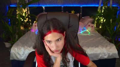 BabyFlowerr live cam on Cam4