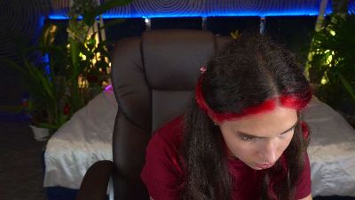 BabyFlowerr live cam on Cam4