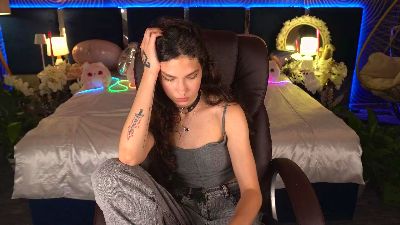 BabyFlowerr live cam on Cam4