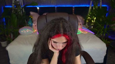 BabyFlowerr live cam on Cam4