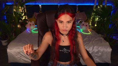 BabyFlowerr live cam on Cam4