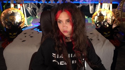 BabyFlowerr live cam on Cam4