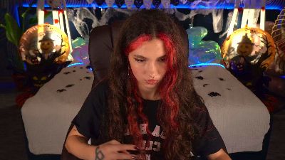 BabyFlowerr live cam on Cam4