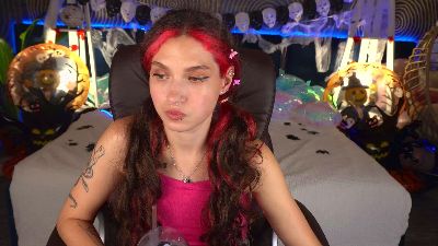 BabyFlowerr live cam on Cam4