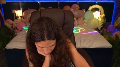 BabyFlowerr live cam on Cam4