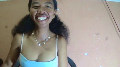 Baby_honeyy live cam on Cam4