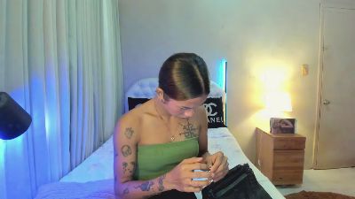 Baby_jean live cam on Cam4