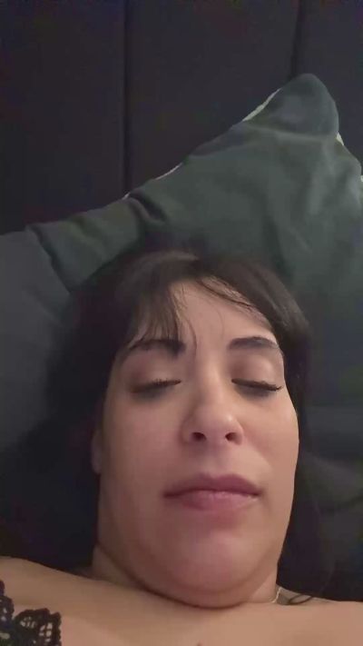 Babyalma1994 live cam on Cam4