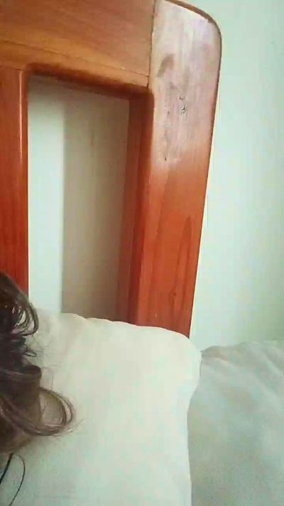 Babycaalientee live cam on Cam4