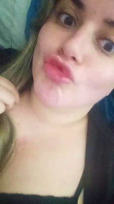 Babycaalientee live cam on Cam4