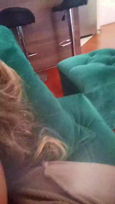 Babycaalientee live cam on Cam4