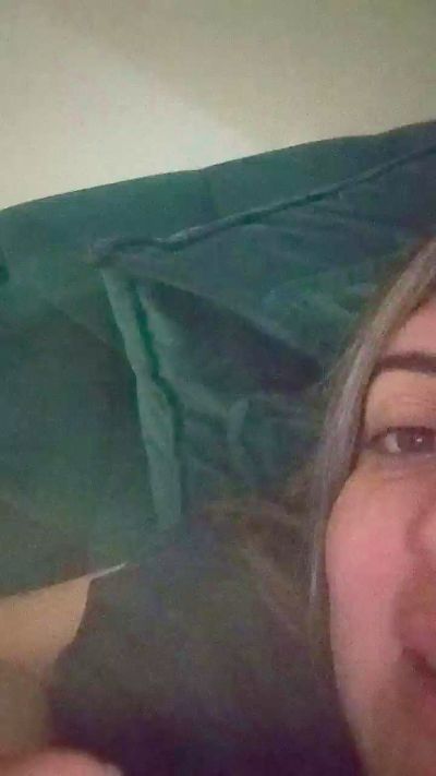 Babycaalientee live cam on Cam4