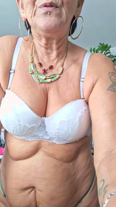 Babylove54 live cam on Cam4