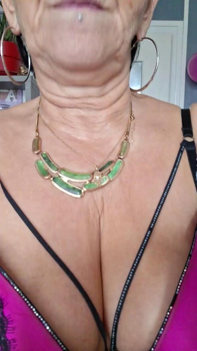 Babylove54 live cam on Cam4
