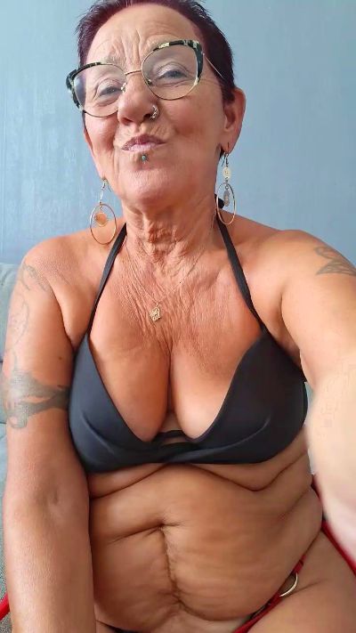 Babylove54 live cam on Cam4