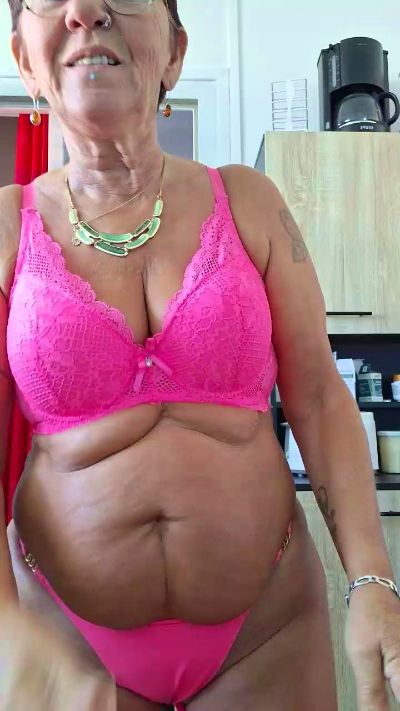 Babylove54 live cam on Cam4
