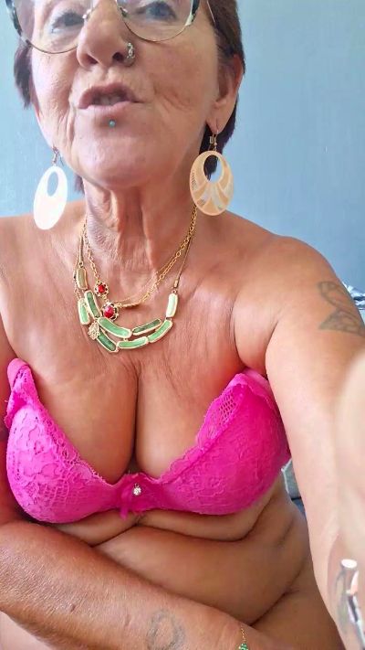 Babylove54 live cam on Cam4