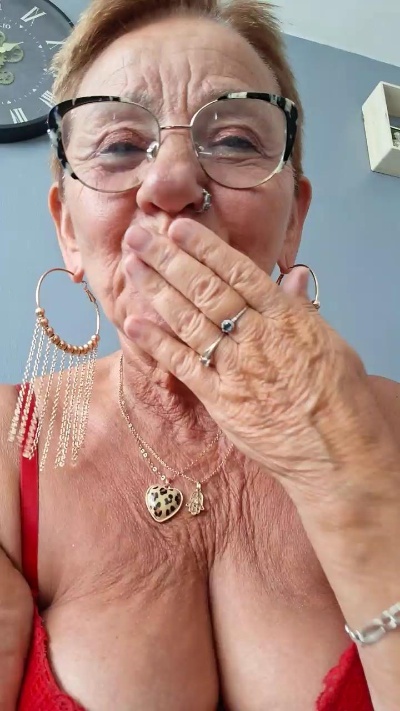 Babylove54 live cam on Cam4