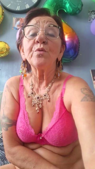 Babylove54 live cam on Cam4