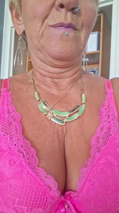 Babylove54 live cam on Cam4