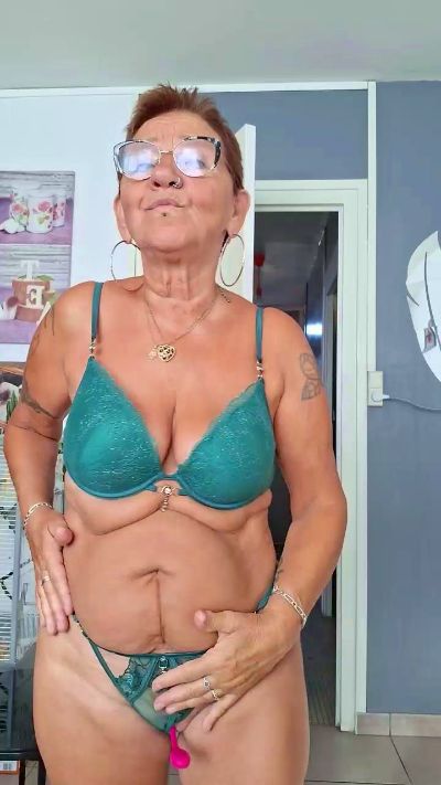 Babylove54 live cam on Cam4