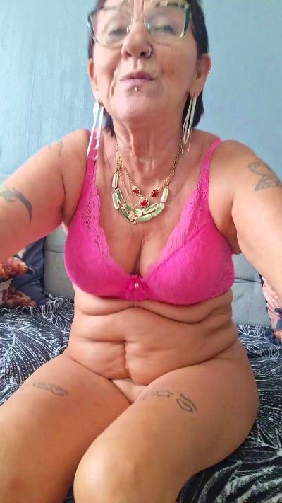Babylove54 live cam on Cam4