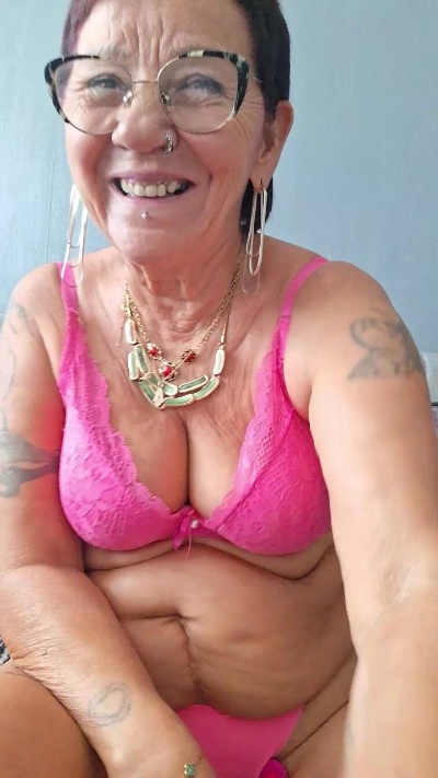 Babylove54 live cam on Cam4