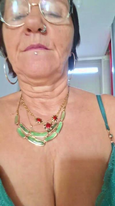 Babylove54 live cam on Cam4