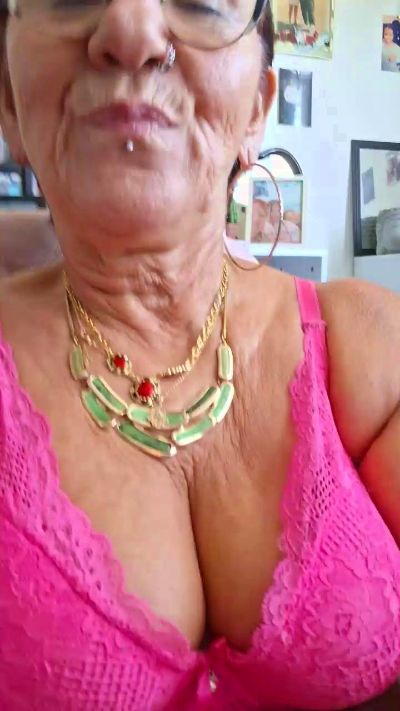 Babylove54 live cam on Cam4