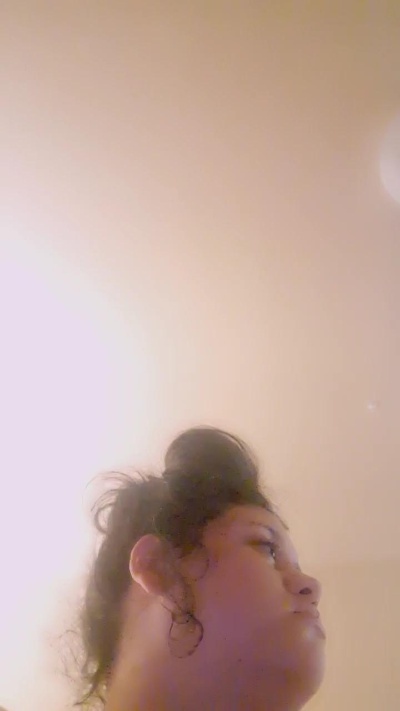 Babynessa2419 live cam on Cam4