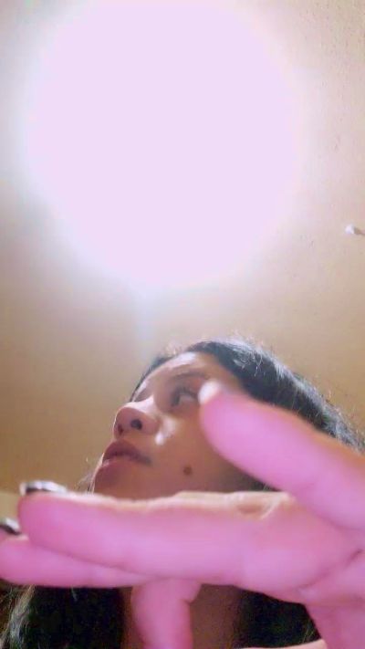 Babynessa2419 live cam on Cam4