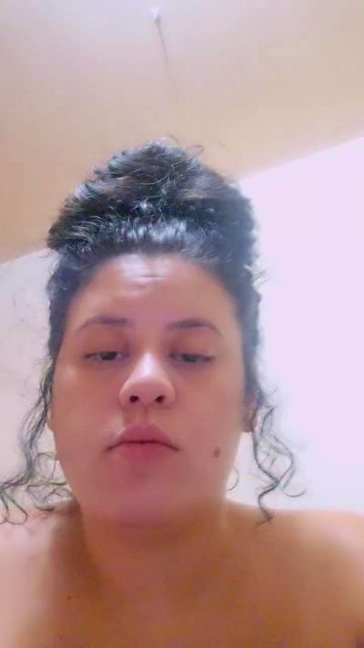 Babynessa2419 live cam on Cam4