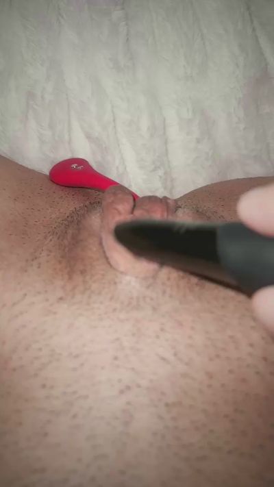 Babypuss23 live cam on Cam4