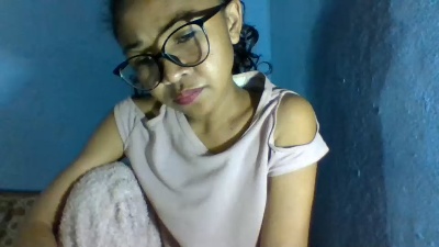 BabytatY live cam on Cam4