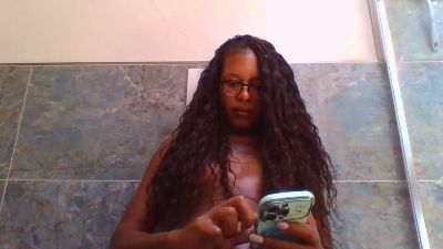 BadCamil69 live cam on Cam4